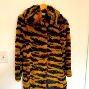 J crew tiger print coat  😎